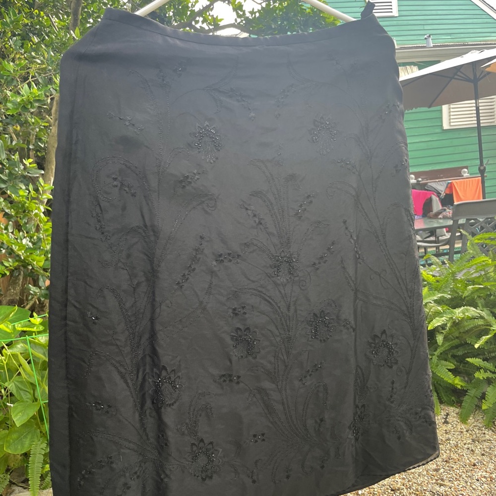 Vintage style, beaded skirt by Ann Taylor. 100% silk, size 6